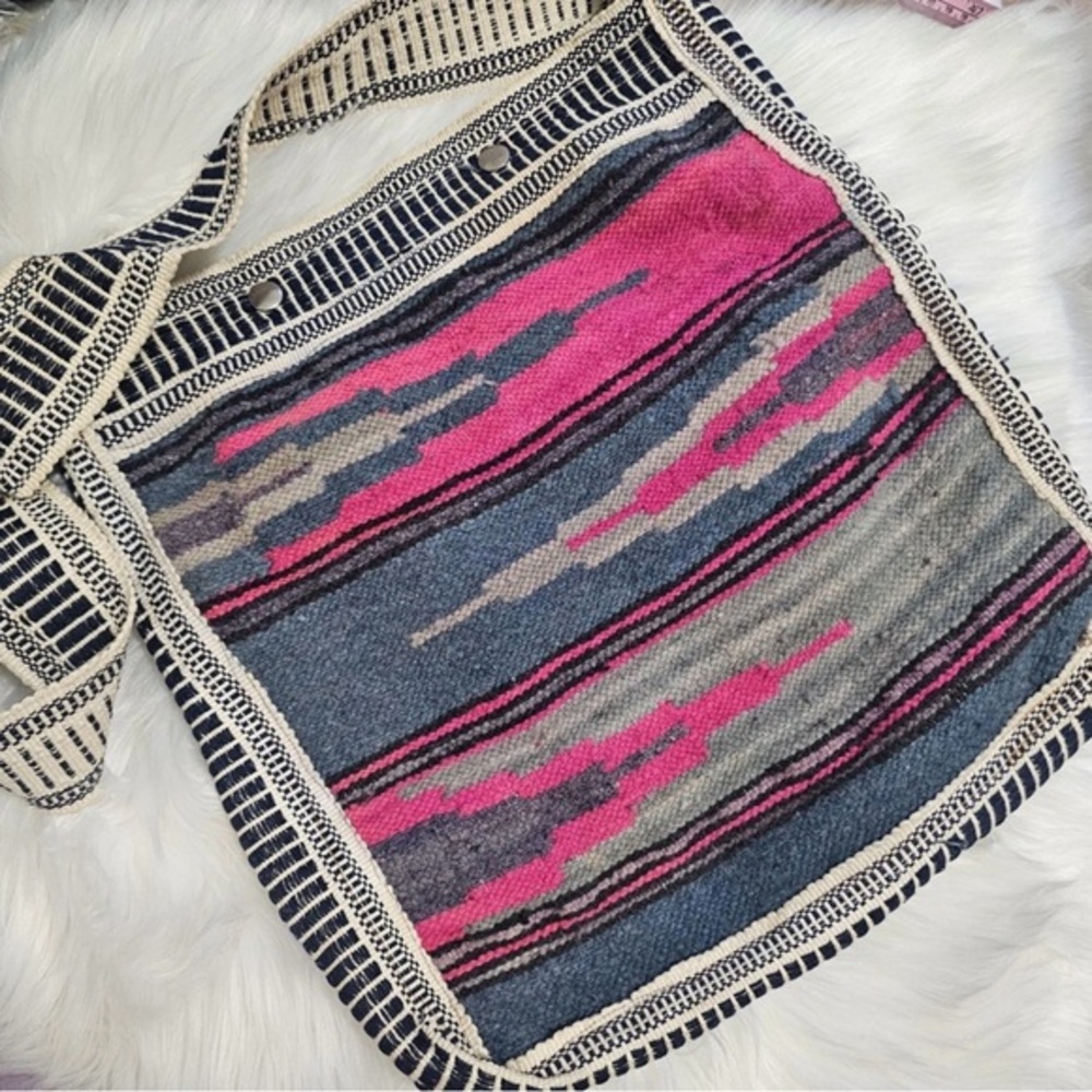 Vintage - Woven‎ Crossbody Bag